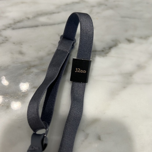 NWOT- Victoria’s Secret Dream Angels Push-Up Bra - Picture 3 of 5